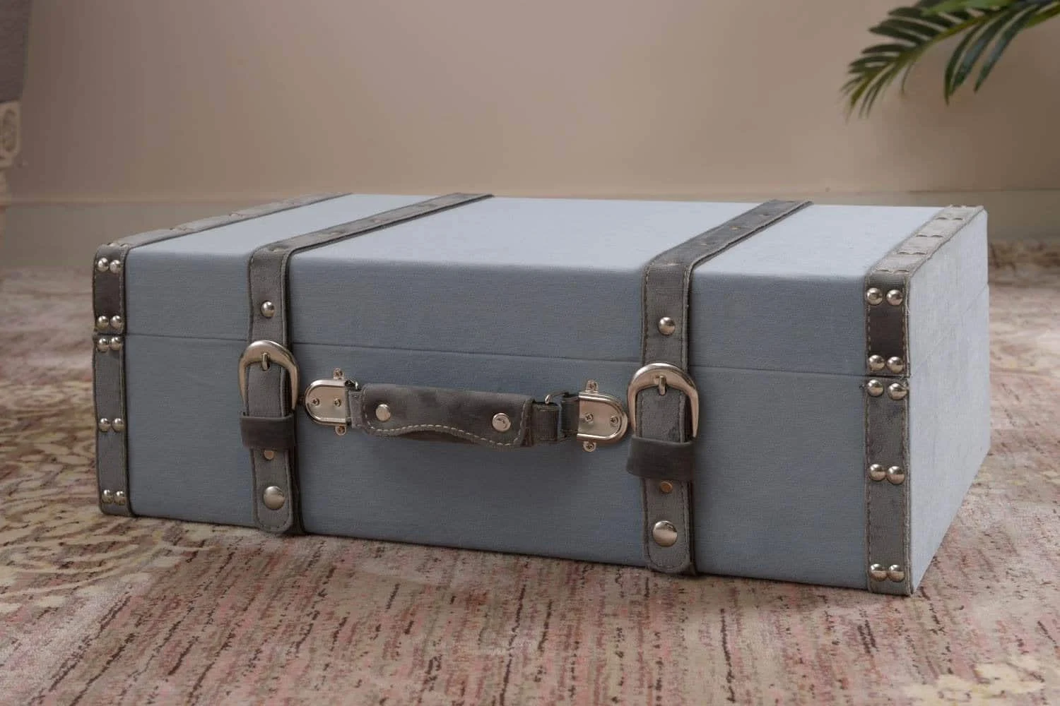 Vintage Light Blue Travel Suitcase 52x33x18cm - Image 4